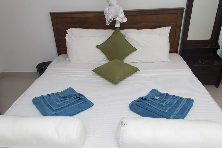 Hotel Thuruliya Lodge Habarana
