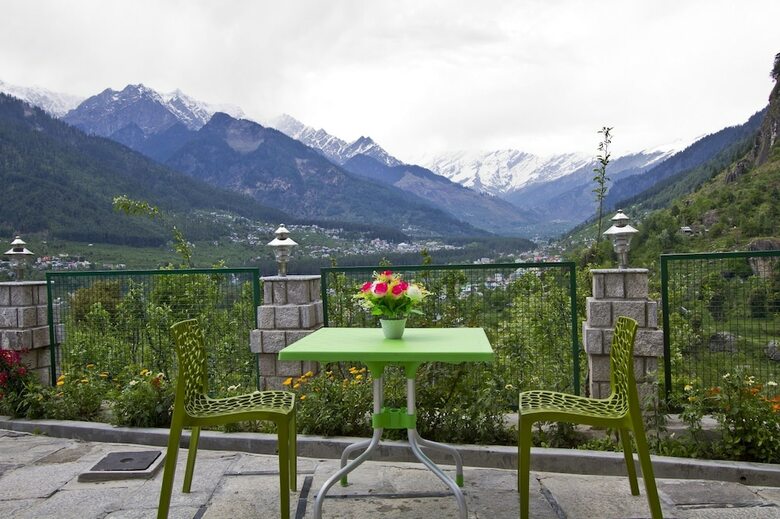 Hotel Foghills Cottages Manali