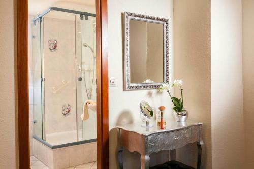 Hostal Bed & Breakfast Alte Klosterm�hle M�nstertal