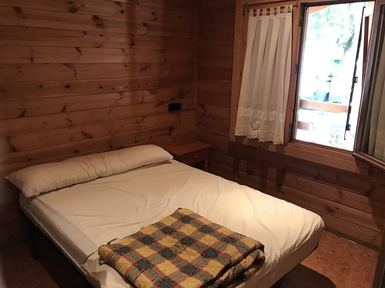 Camping Fuente De Regustr�n