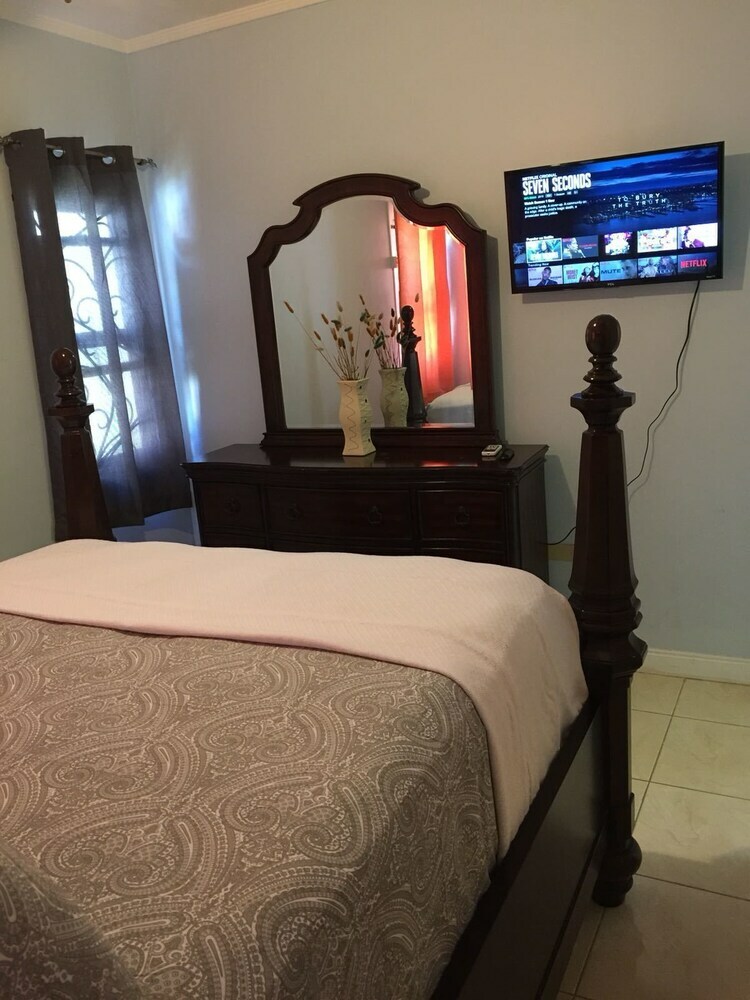 Nickels Garden Villas