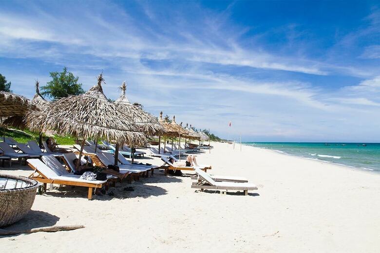 Hotel Three Palms Homestay