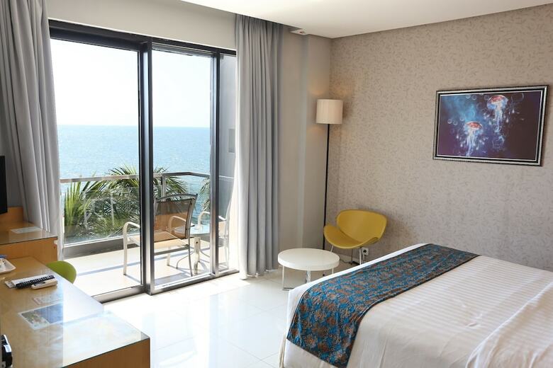 Hotel Tanjung Kodok Beach Resort