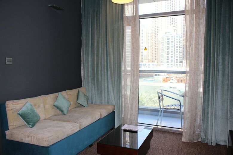 Signature Hotel Apartments & Spa
