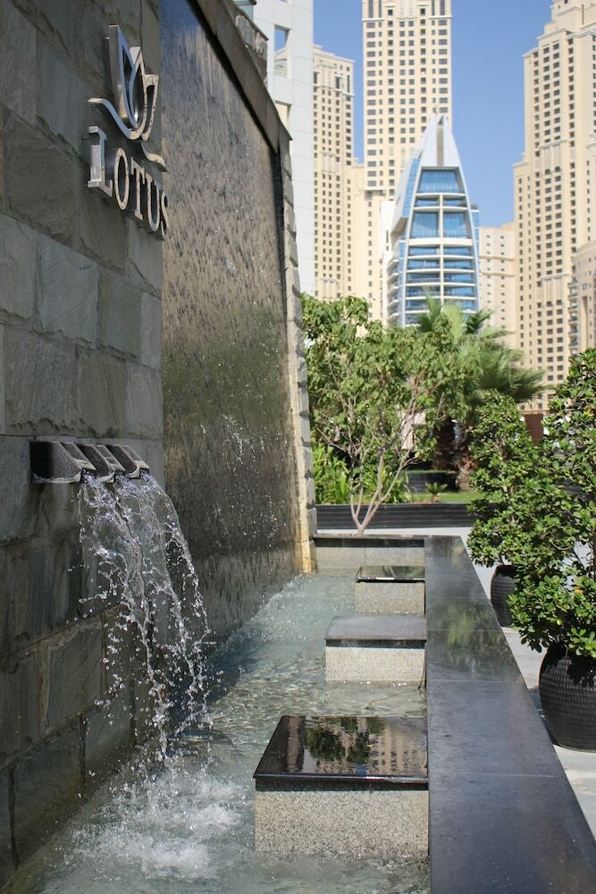 Signature Hotel Apartments & Spa