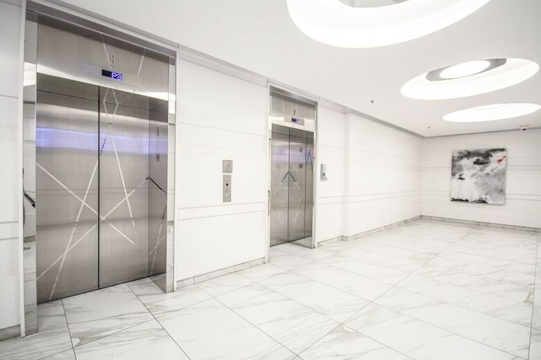 Sarkar Suites - Entertainment District