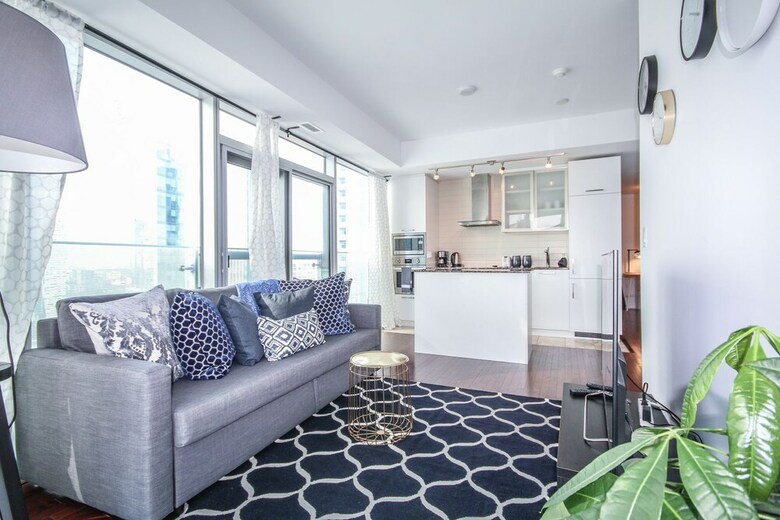 Sarkar Suites - Entertainment District