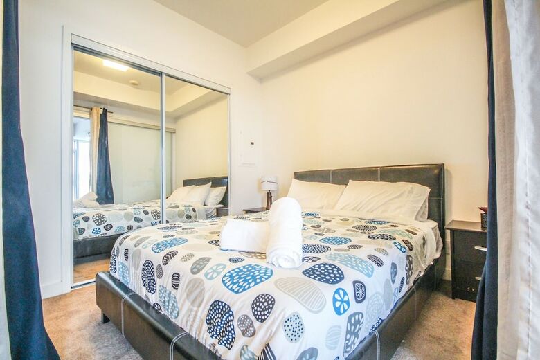 Sarkar Suites - Entertainment District