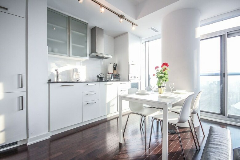 Sarkar Suites - Entertainment District