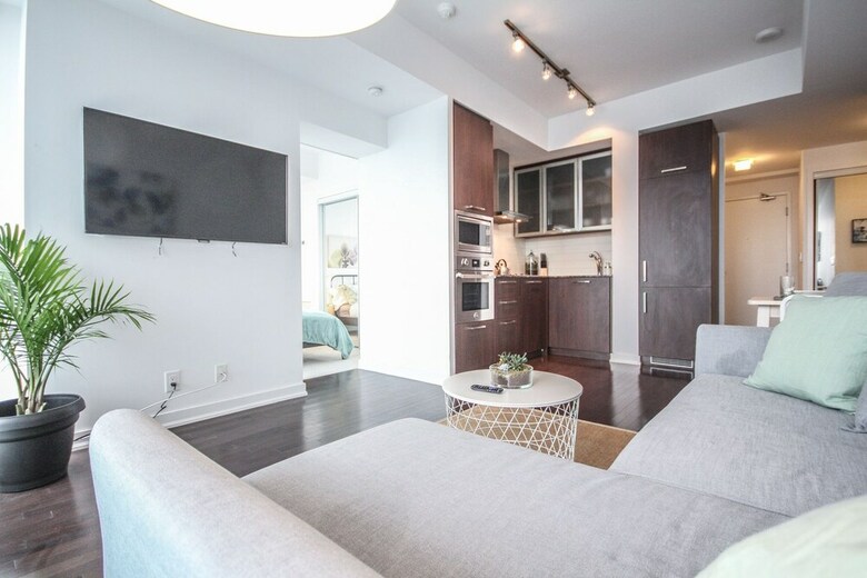 Sarkar Suites - Entertainment District