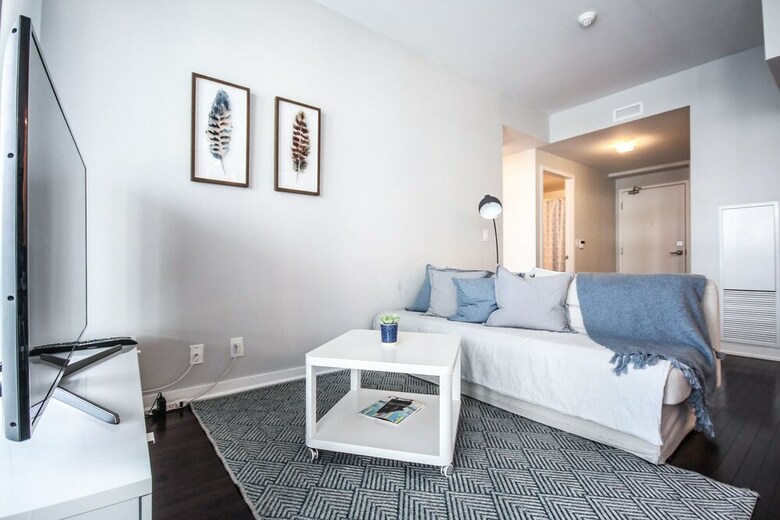 Sarkar Suites - Entertainment District