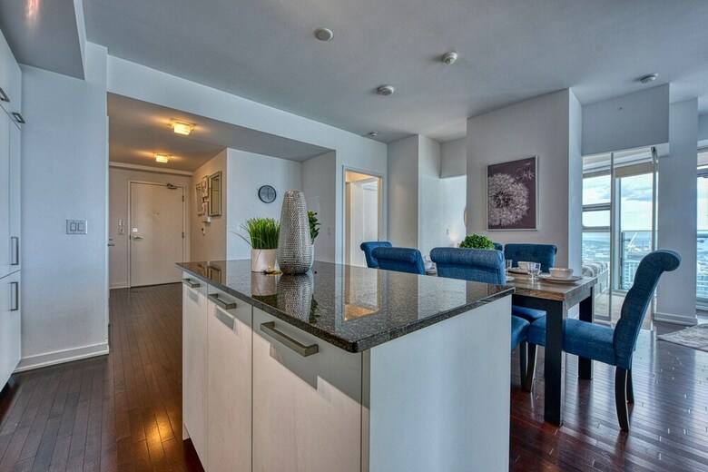 Sarkar Suites - Entertainment District