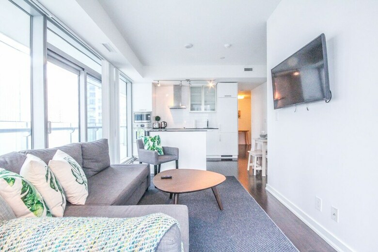 Sarkar Suites - Entertainment District