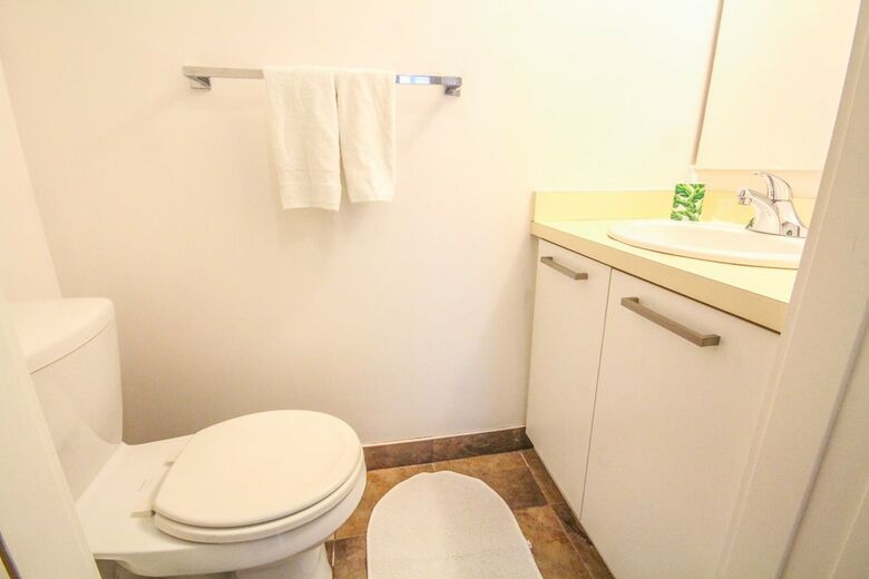 Sarkar Suites - Entertainment District