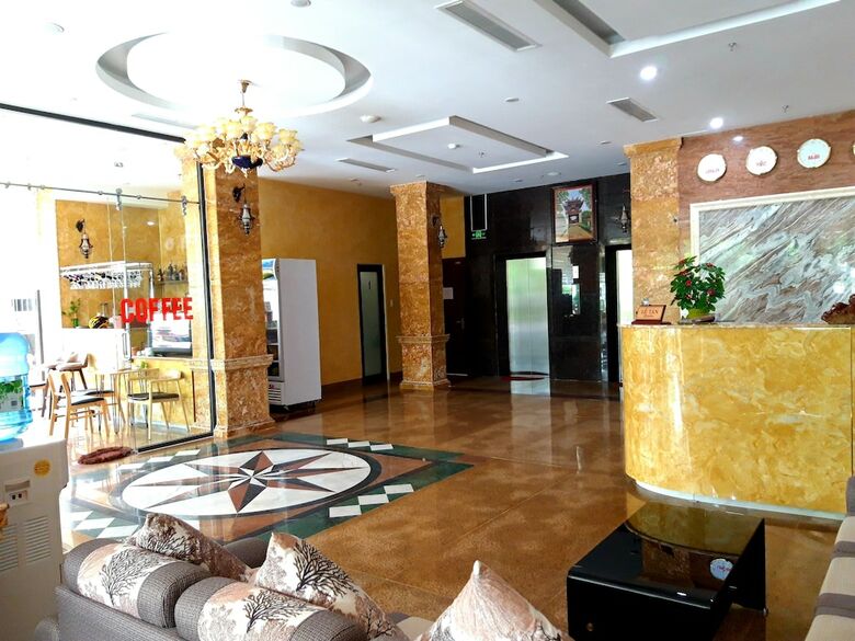 An Thuyen Hotel