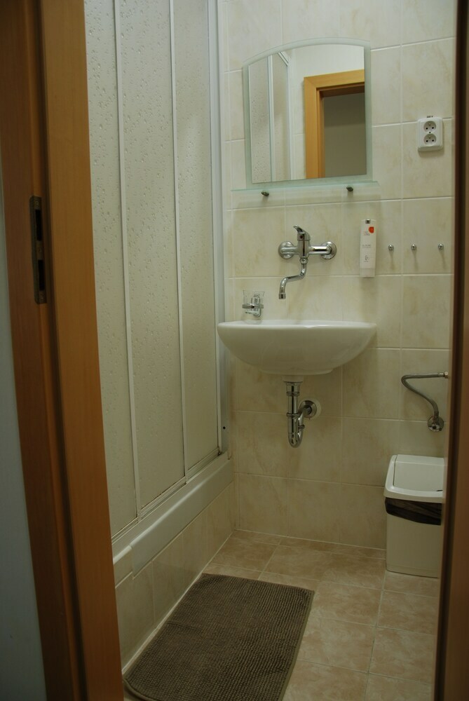 Hostal Hotel Chur�?ov