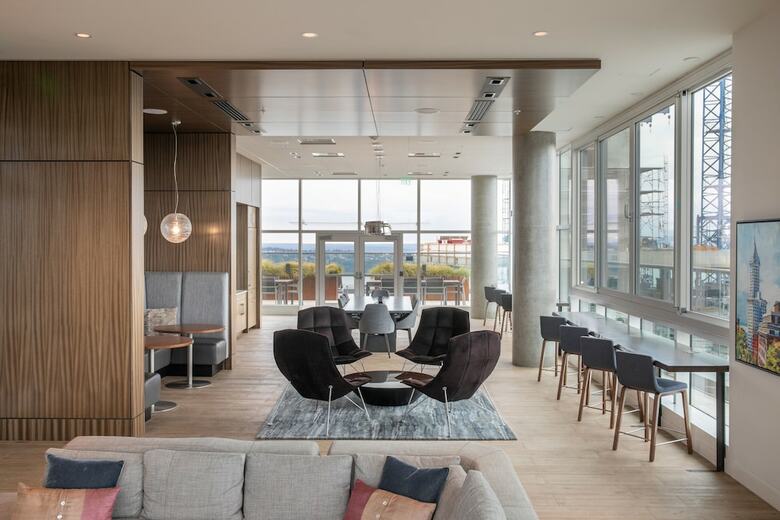Apartamentos Domicile Suites At Helios