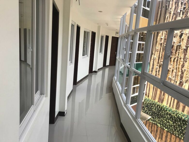 Mc Hotel Lingayen