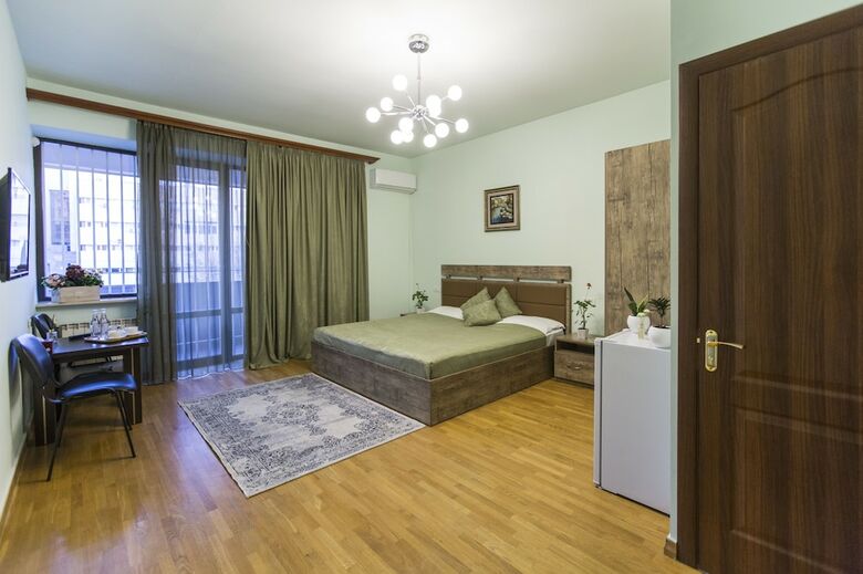 Republic Square Boutique Hotel