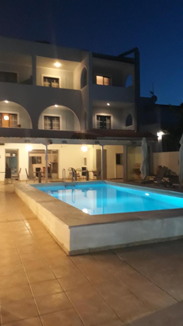 Hotel Mistral Apartments Aegina