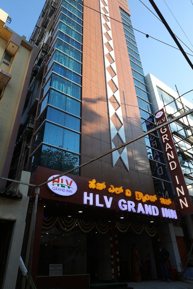 Hotel Hlv Grand Inn