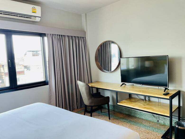 Hotel W22 By Burasari