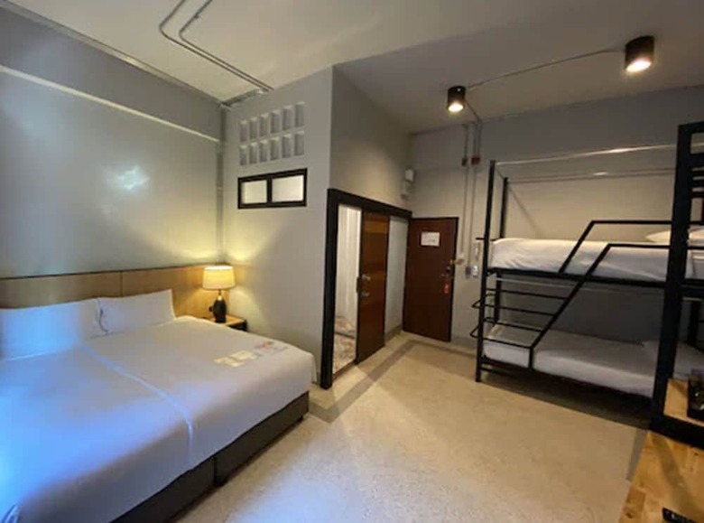 Hotel W22 By Burasari