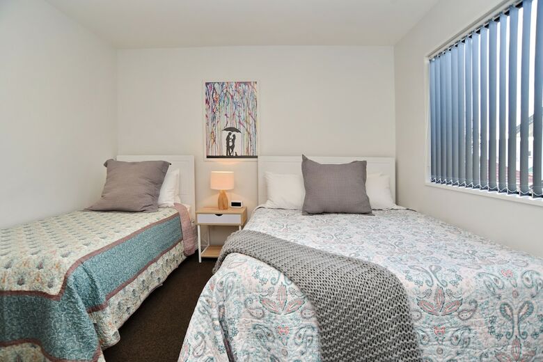 Parlane Apartments