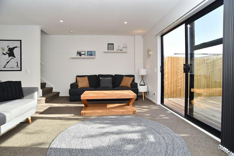 Parlane Apartments