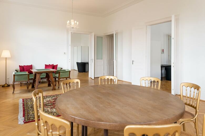 Duschel Apartments Imperial Living
