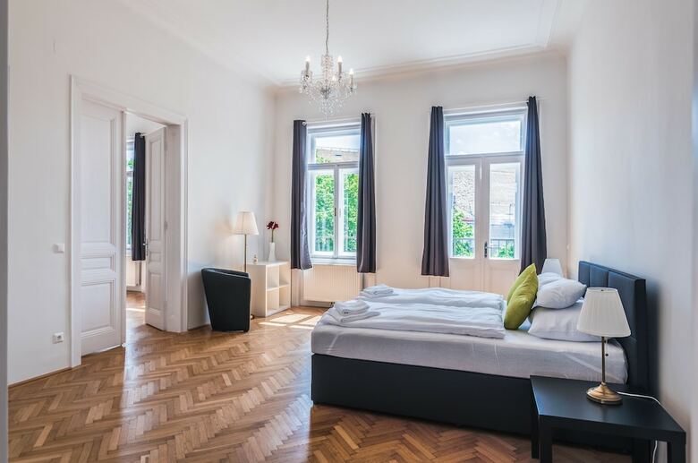 Duschel Apartments Imperial Living