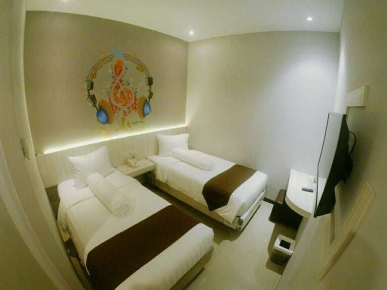 Hotel Front One Boutique Brani Solo