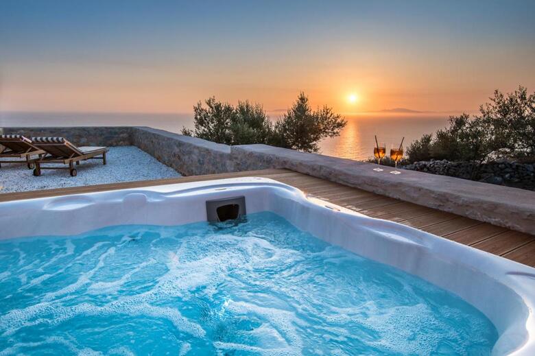 Hotel Bassa Maina Villas & Suites
