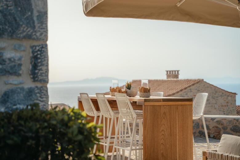 Hotel Bassa Maina Villas & Suites
