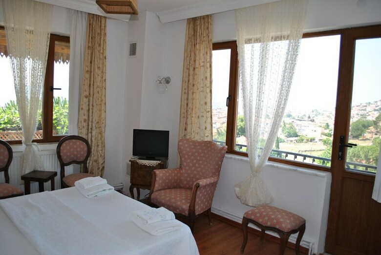 Hotel Gunebakan Taliani Otel