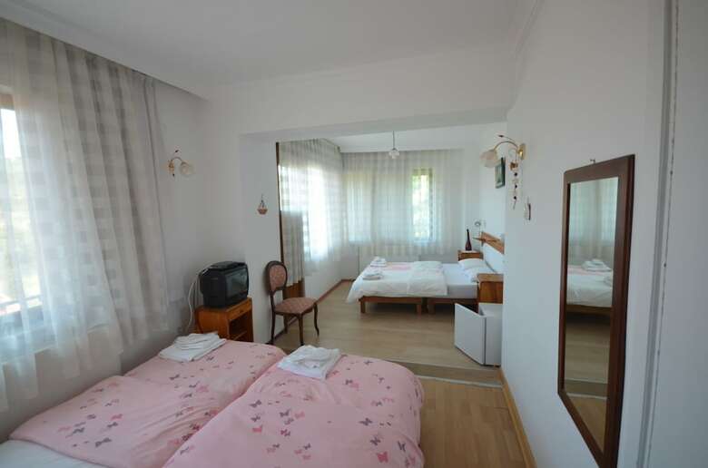 Hotel Gunebakan Taliani Otel