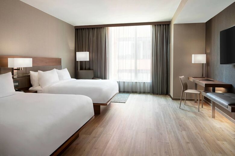 AC Hotel Pittsburgh Downtown