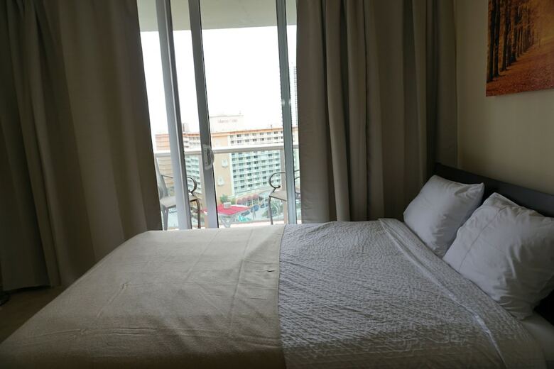 Hotel Collins Avenue Apartment
