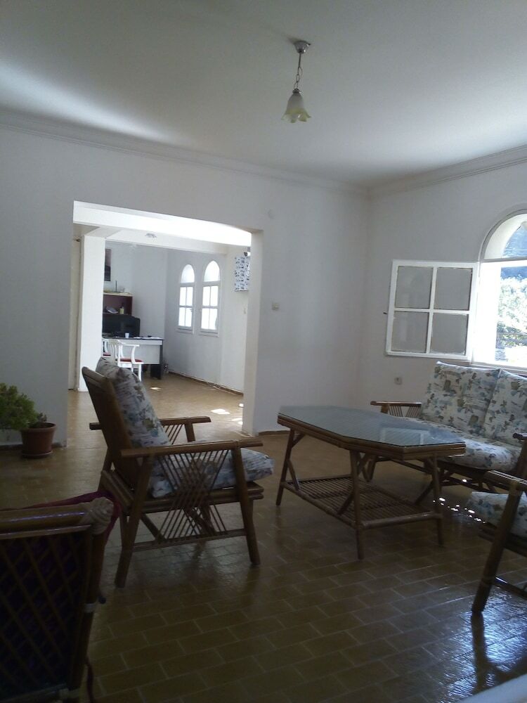 Hotel Ela Otel Hisar�n�