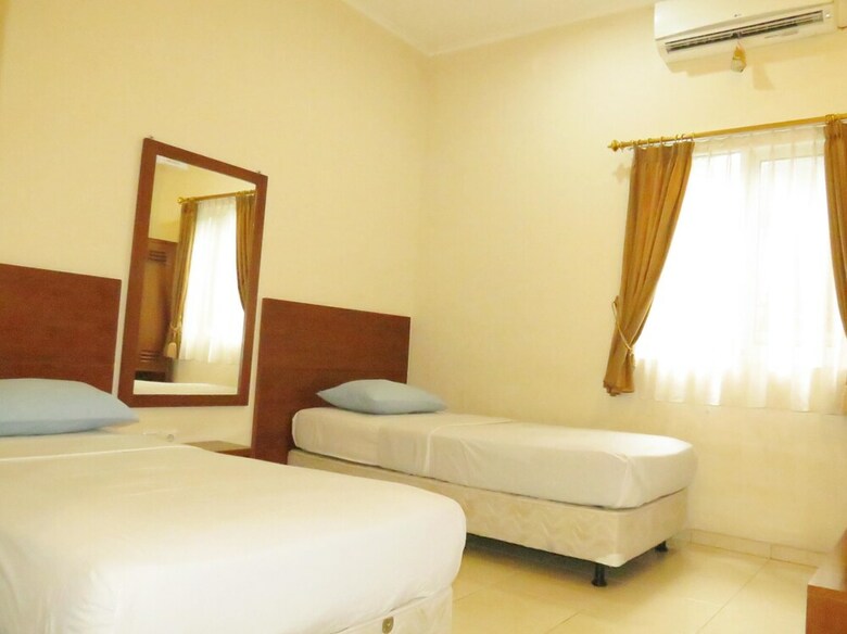 Hotel Wisma Tamu Uksw
