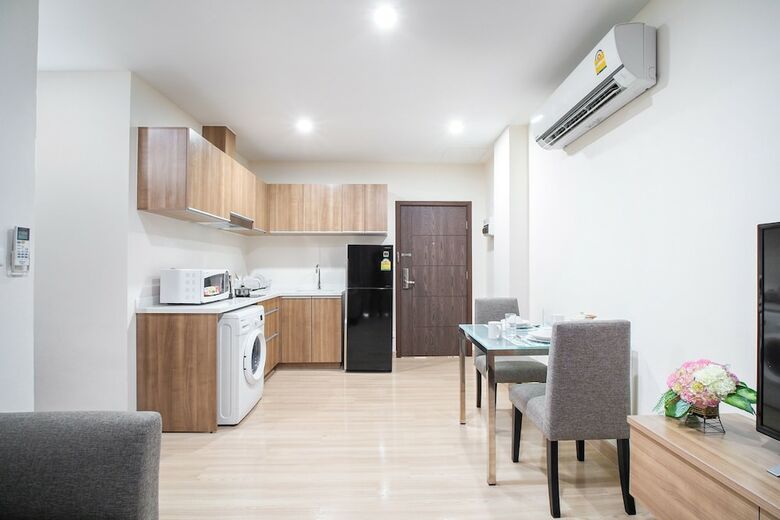 Apartamentos Sriracha Biz Residence