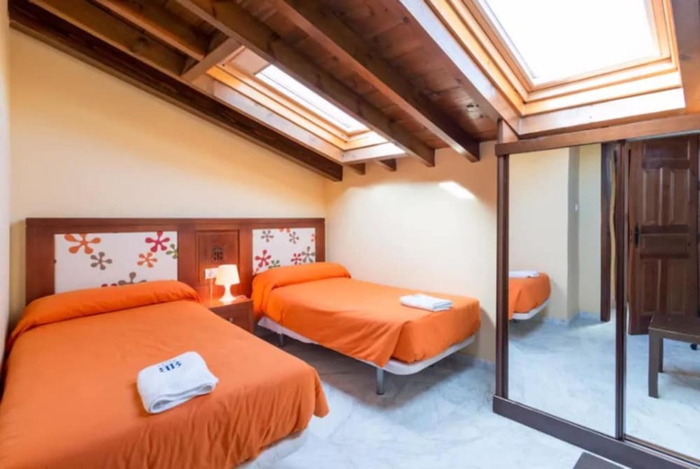 Apartamentos Mercader De Sedas
