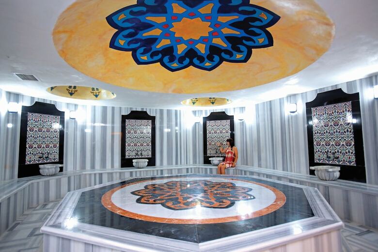 Hotel Throne Beach Resort & Spa - All Inclusive