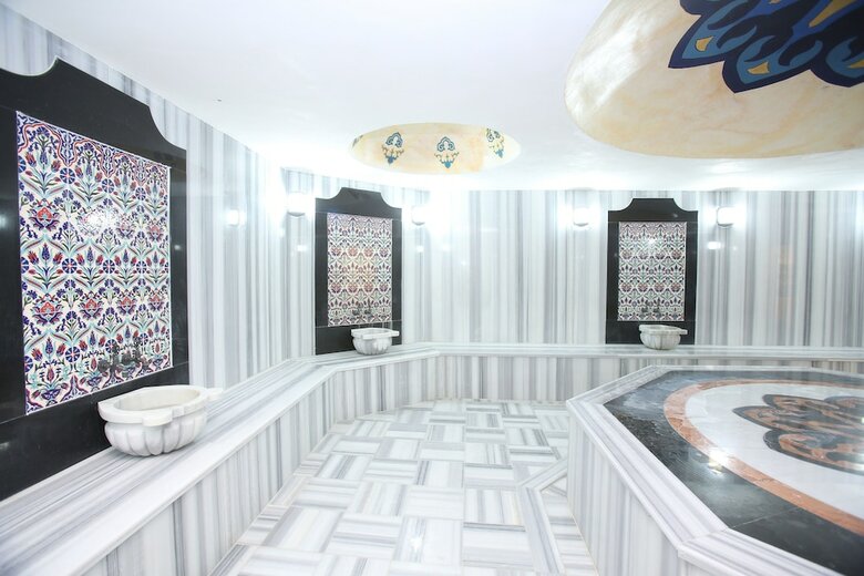 Hotel Throne Beach Resort & Spa - All Inclusive