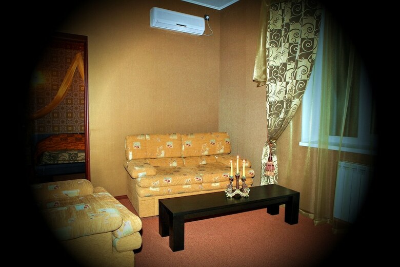 Hotel Mega Space