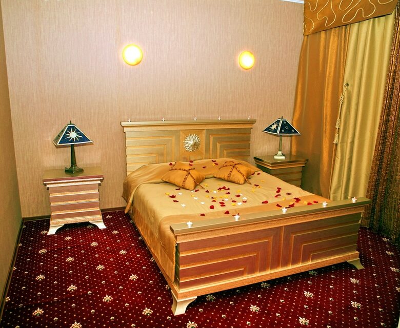 Hotel Mega Space