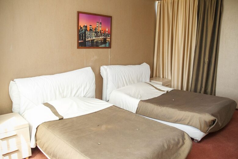 Hotel Mega Space