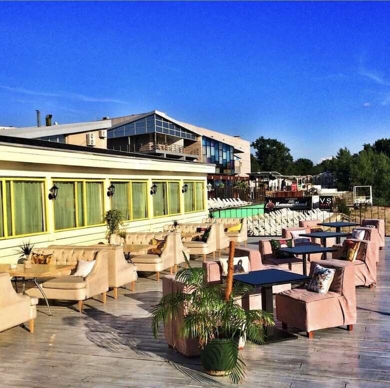 Hotel Mega Space