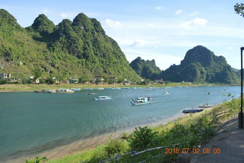 Hotel Son Doong Riverside Homestay