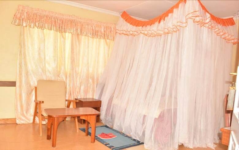 Bed & Breakfast Racecourse Inn Hotel
